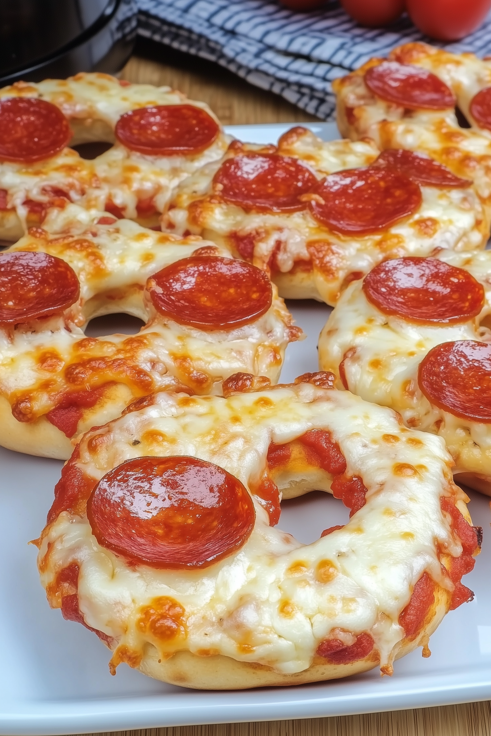 Crispy Air Fryer Pizza Bagels: Better Than Store-Bought & No Soggy Crust